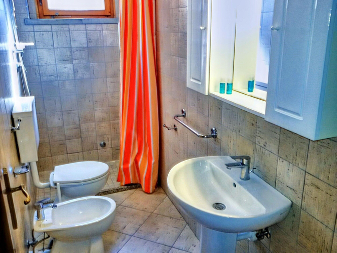 Bathroom, Apartment 200m From the sea, Ravenna