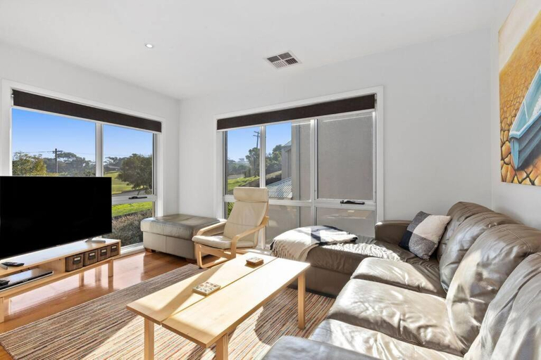 Others 4, The Lake House, Greater Geelong - Pt B