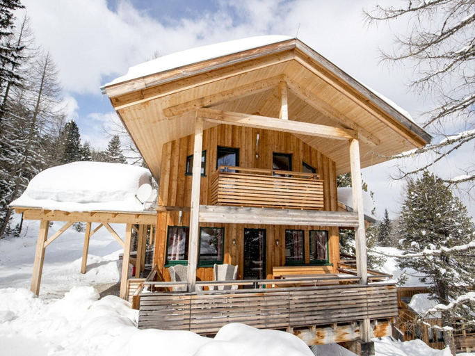 Exterior & Views 1, Chalet in Alps Near Ski Slopes and Sauna, Murau