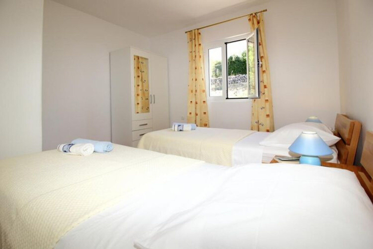 Room 3, Apartments Dubreta - Superior Two Bedroom Apartment With Balcony, Konavle