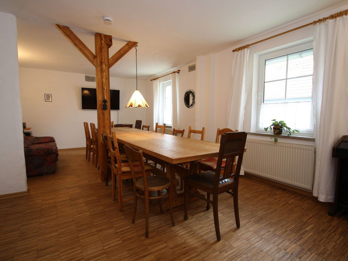 Dining 5, XXL Ferienhaus mit Sauna in Upost, Mecklenburgische Seenplatte