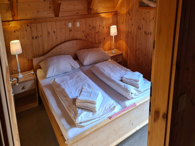 Bedroom 2, Cosy Chalet With Terrace, Murau