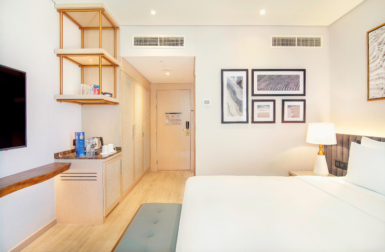 Bedroom 13