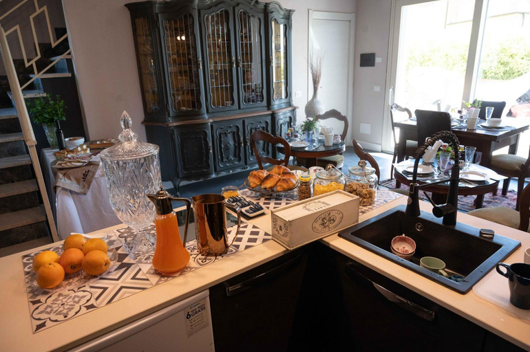 Others 5, CasaBella 22, Asti