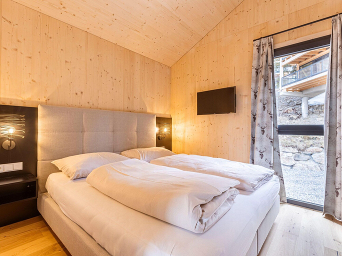 Bedroom 5, Appealing Chalet With Balcony, Murau