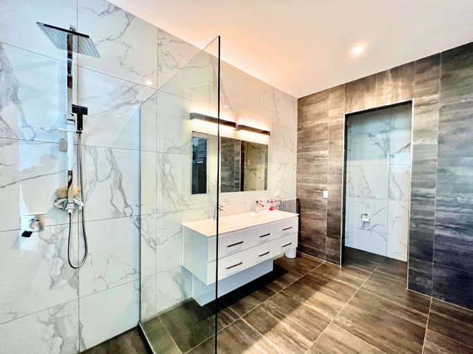 Bathroom 4, Naisoso Island Villas Fiji, Ba