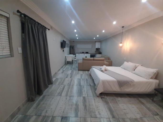 Others 4, Guest house on Gillian Unit 7, iLembe