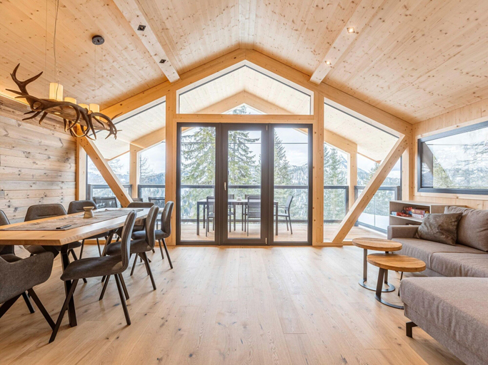 Others 4, Appealing chalet with finnish sauna, Murau