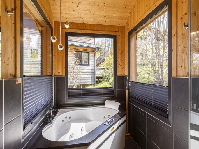 Bathroom 3, Appealing chalet with sauna, Liezen