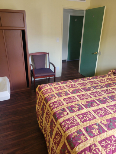 Bedroom 2, Randolph Hotel, Los Angeles