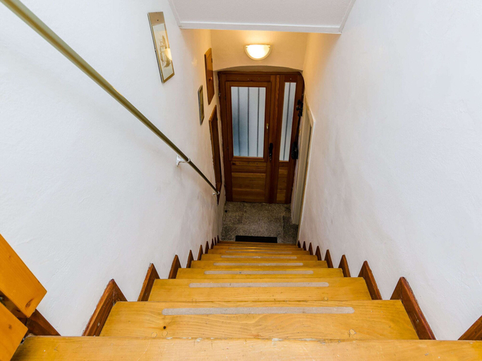 Interior 4, Budget Old Town - One-bedroom Apartment - Ispod Mira 3 Street, Dubrovnik