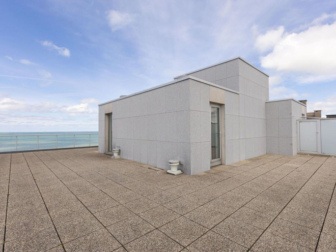 Balcony, Apartment on Zeedijk With Sea Views, West-Vlaanderen
