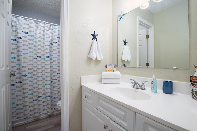 Bathroom, Beachview 107, Escambia