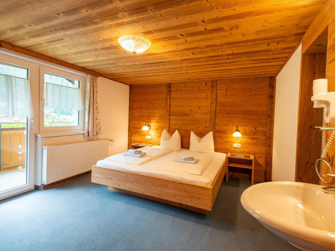 Bedroom 2, Wonderful Apartment With Panoramic Views, Bludenz
