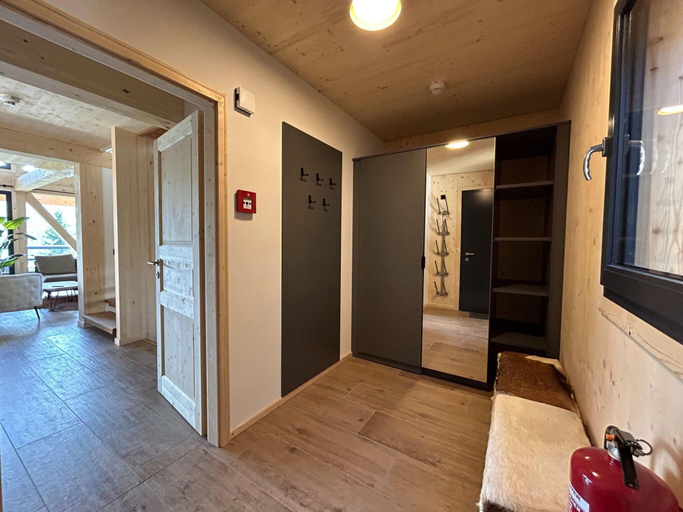 Others 5, Awesome Chalet With Sauna, Murau