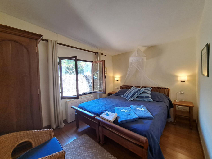 Serenity - Cheerful 2-Bedrooms Beachfront Villa.