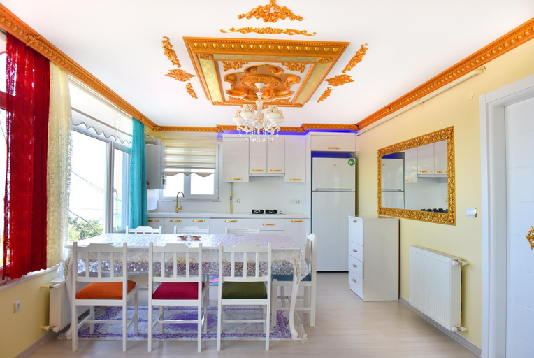 Others 5, SEASİDE HOUSE, Merkez