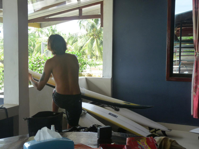Others, Yuni Surf House, South Nias
