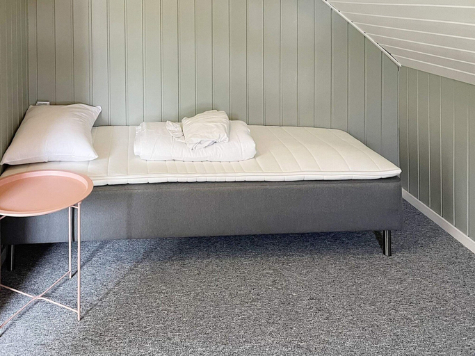 Others 4, 6 Person Holiday Home in Bomlo, Bømlo
