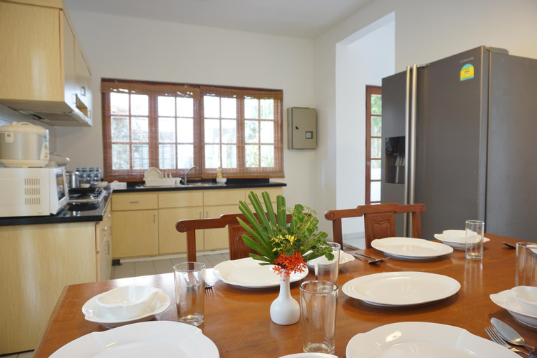 Dining Room 13