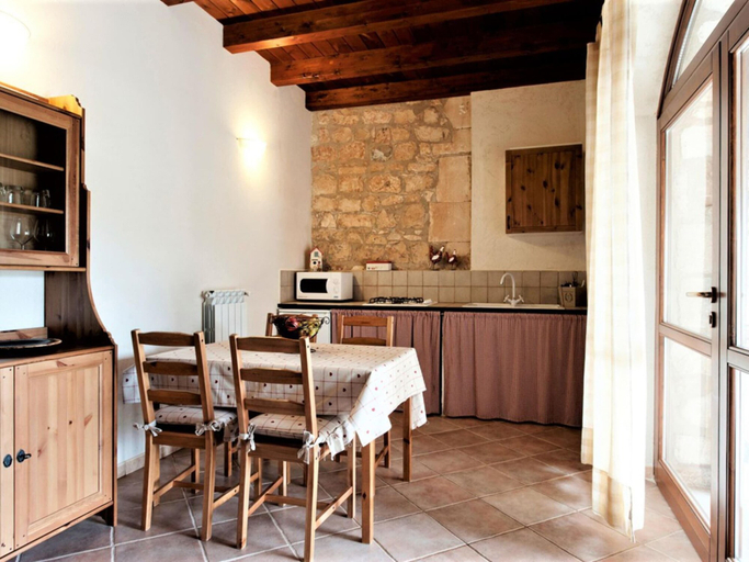 Dining 5, Belvilla by OYO Acanto Bilocale, Ragusa