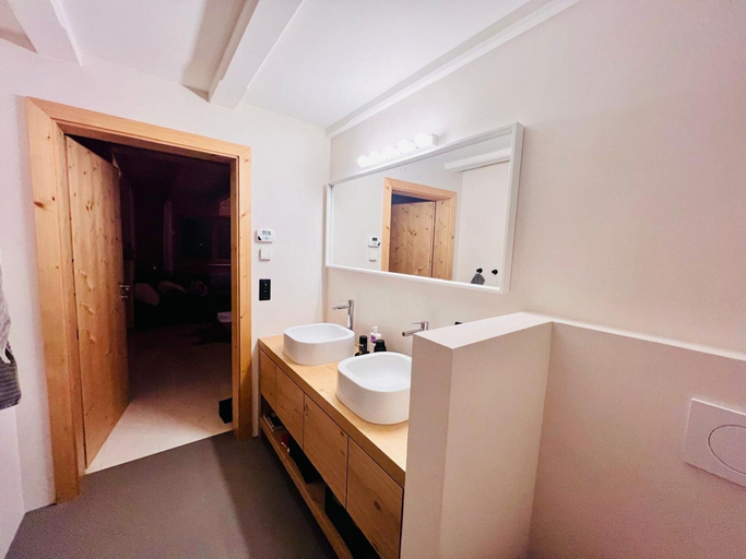 Bathroom 3, Beautiful log Cabin Near Wildkogel Arena, Zell am See