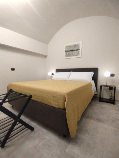 Others 2, Arco Bianco b&b, Bari