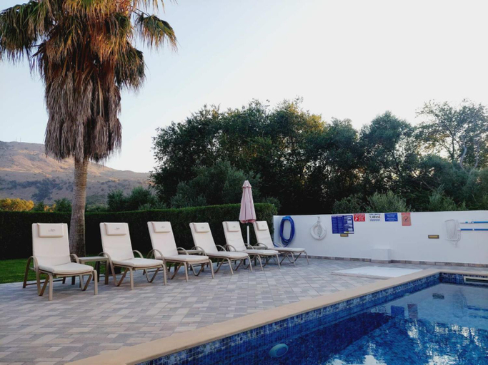 Others 4, Villa Campos- Less than 5-Min Walk to Kalivaki Beach, Crete