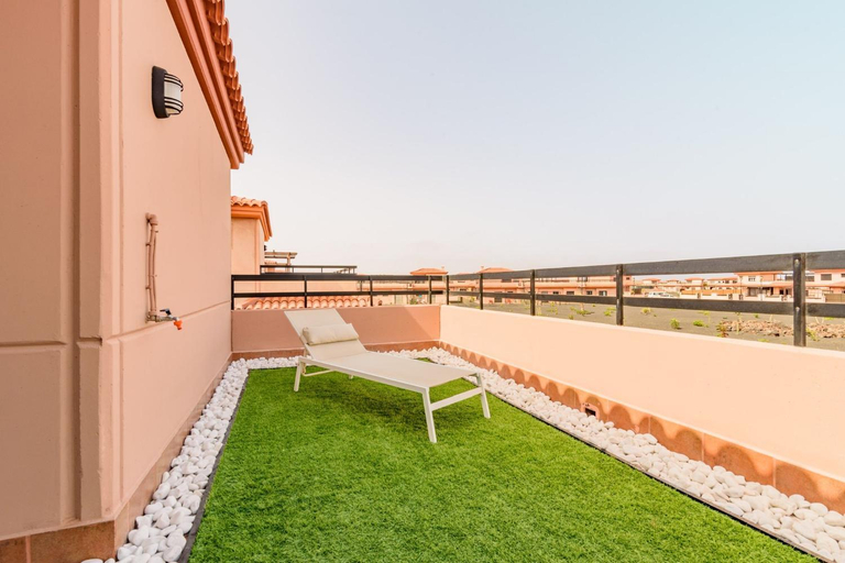 Others 5, Villa Twins, Las Palmas