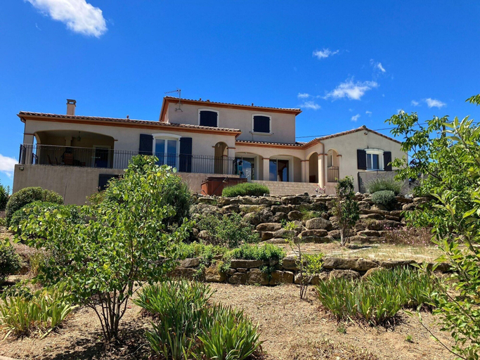 Exterior 4, Villa With Private Pool and Jacuzzi, Hérault