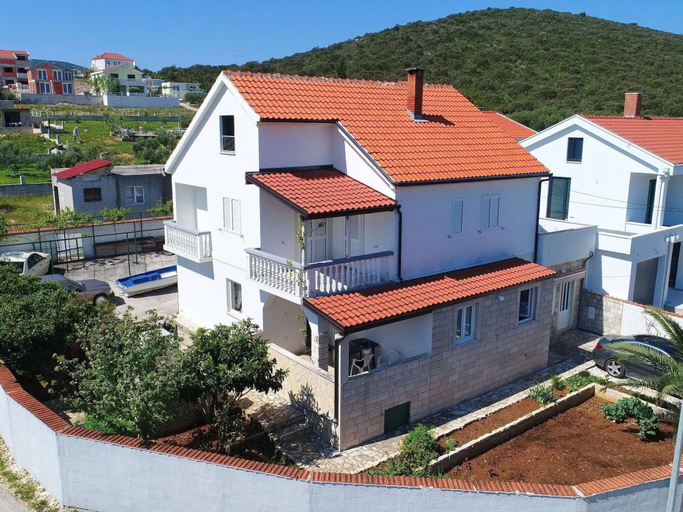 Exterior & Views 2, Apartments Lemes - Two Bedroom Apartment With Balcony and Sea View Ap1, Janjina
