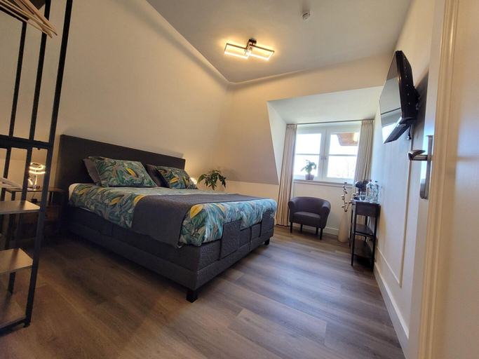 Room 3, Villa in Overloon near War Museum and Zoo, Boxmeer
