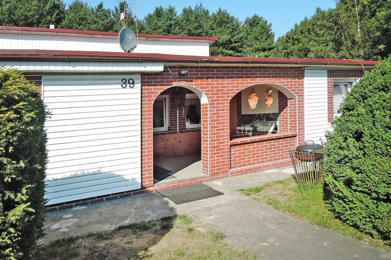 Exterior 2, Big Holiday Home in Kolczewo - 90 qm, 6 Persons, Kamień