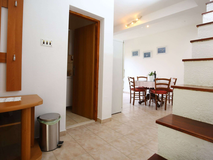 Dining 2, Apartments Boro - Two Bedroom Apartment With Sea View, Supetar