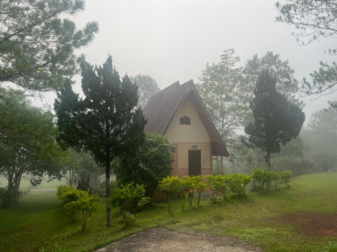 Exterior 5