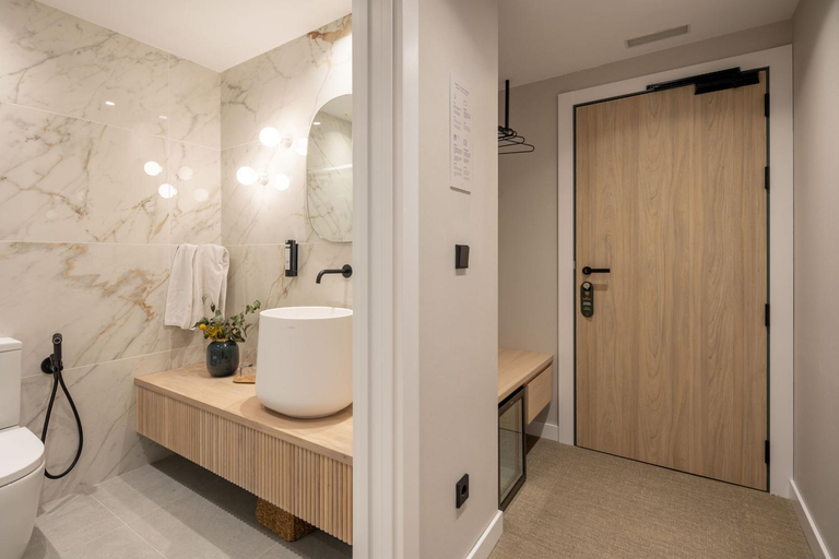 Bathroom 4, NIREA HOTEL, Álava