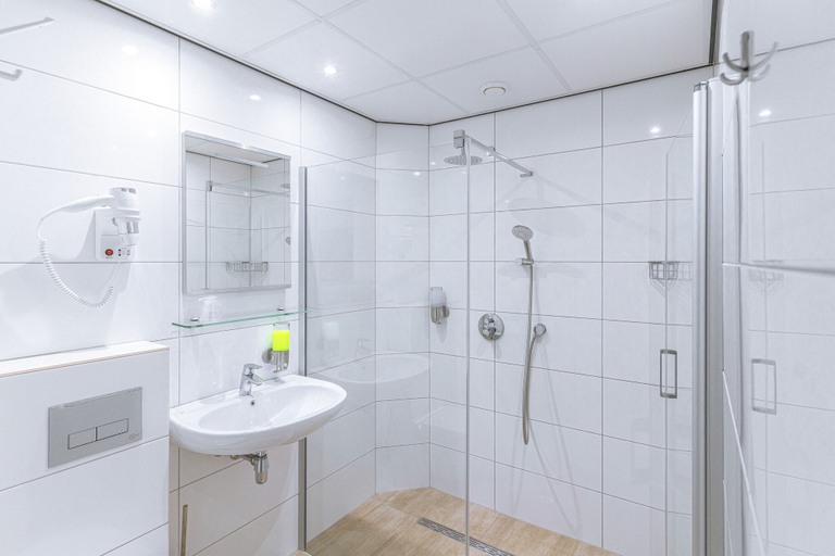 Bathroom 4, Boutique Hotel Milano Rotterdam-Center, Rotterdam