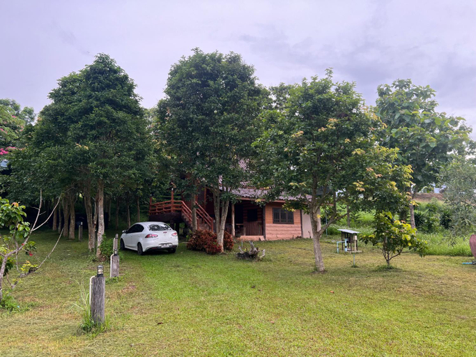 Exterior 2