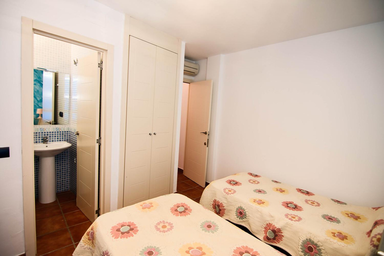 Others 4, MARLOP´S ROOMS, Almería