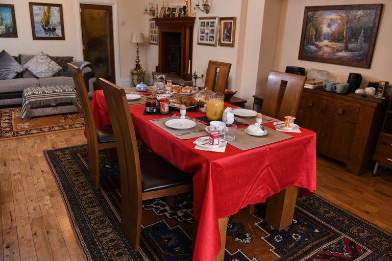 Others 2, Luxury Suite in quiet countryside location, Neath Port Talbot