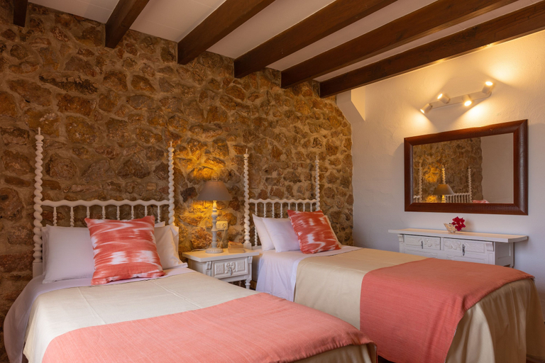 Bedroom 2, L Eresta in Mallorca, Baleares
