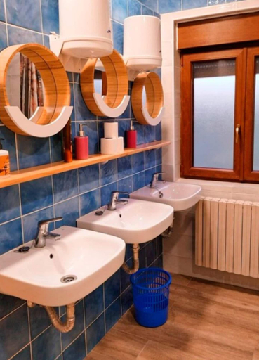 Bathroom 4, La Calma de Pamies, Lleida