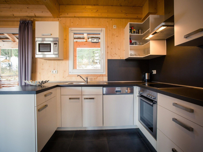 Others 5, Charming chalet with indoor hot tub, Murau