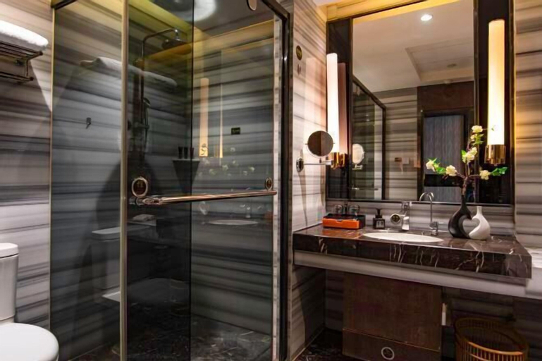 Bathroom 8