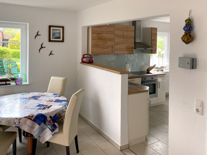 Dining 4, Doppelhaushalfte in Nessmersiel mit Maritimem Flair, Aurich