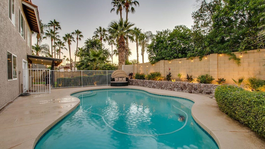 Sport & Beauty 5, Amazing Remodeled Scottsdale 5 Bdrm W/pool!, Maricopa