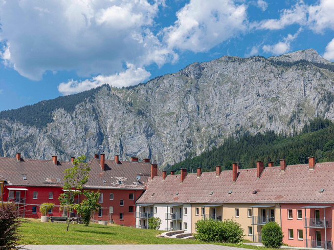 Exterior & Views 2, Apartment in Styria with bubble bath No Deposit, Leoben