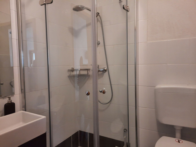 Bathroom 5, Ferienwohnung am Oase am Vilzsee, Mecklenburgische Seenplatte