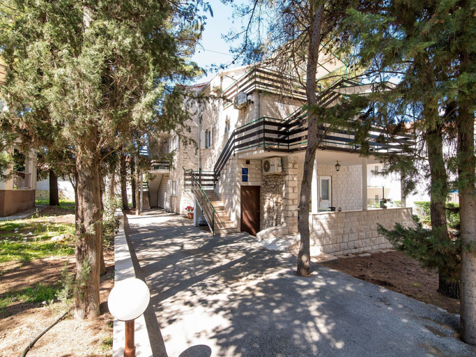 Exterior 4, Apartments Pinija - Two Bedroom Apartment With Terrace -, Supetar