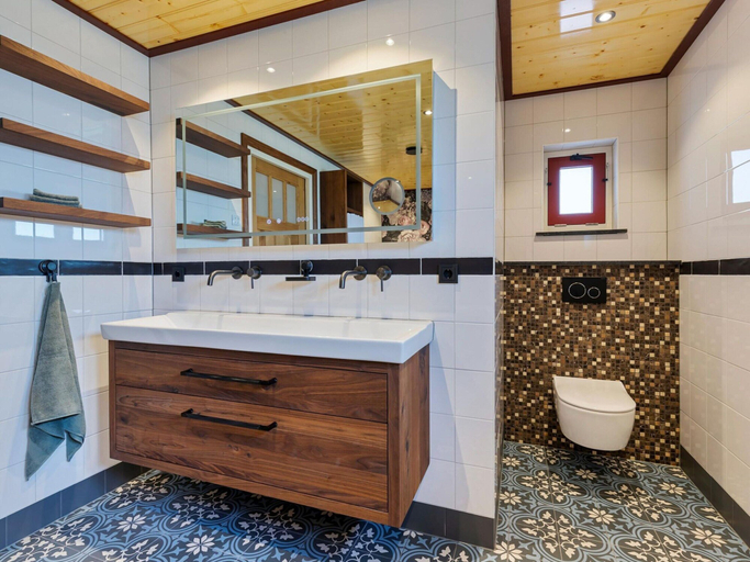 Bathroom 3, Forest House in Friesland with Sauna, Tytsjerksteradiel